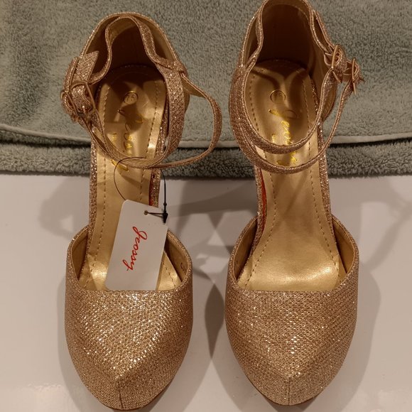 Jeossy Shoes Jeossy Gold Sparkly Shoes Womens Size 75 Poshmark